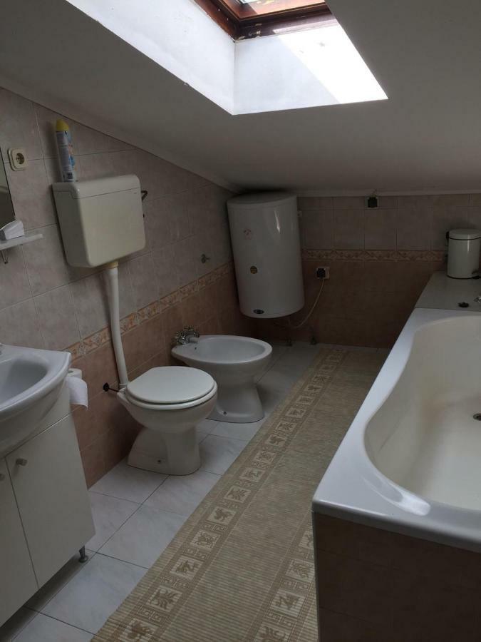 Blue Moon Apartments 里耶卡 外观 照片